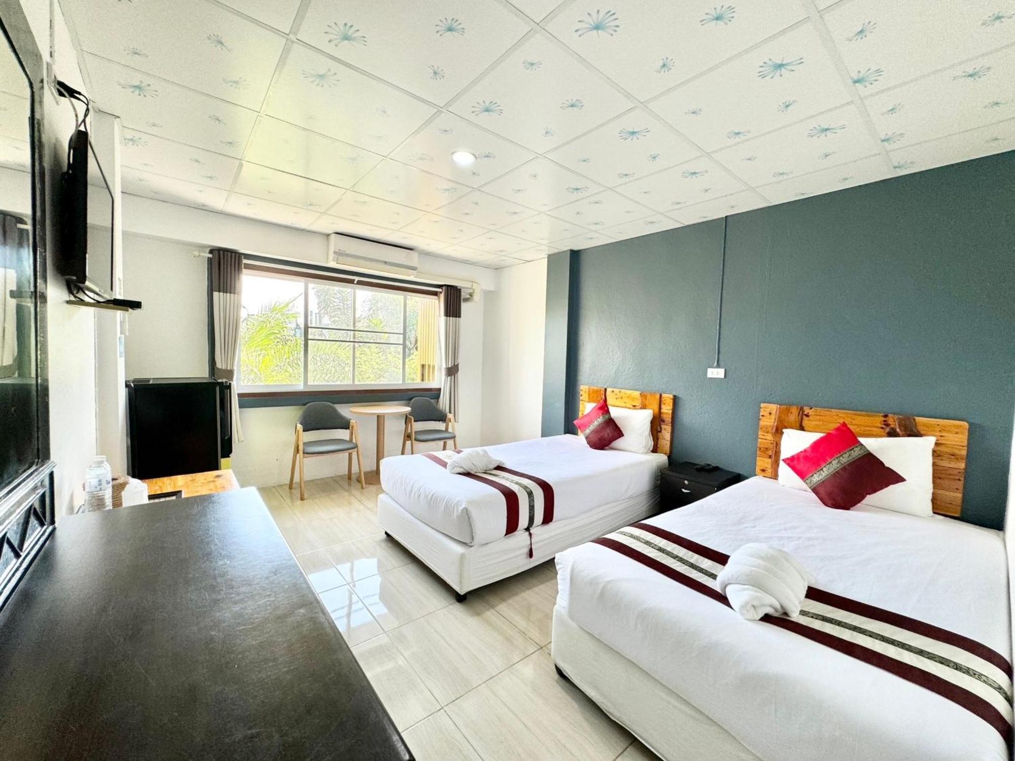 Hotel Diamond de pai Extérieur photo