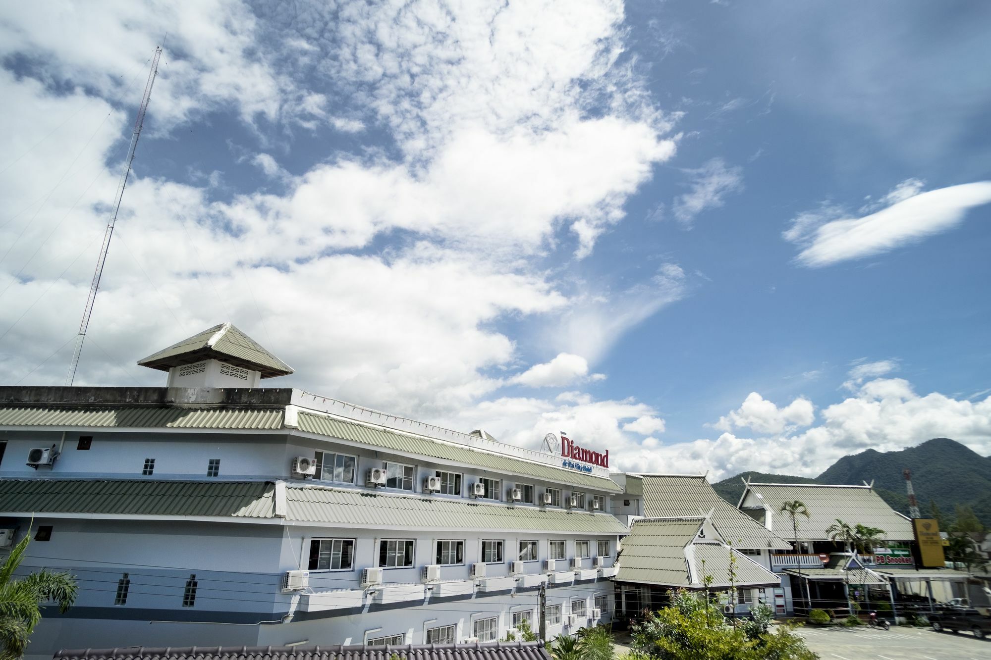 Hotel Diamond de pai Extérieur photo