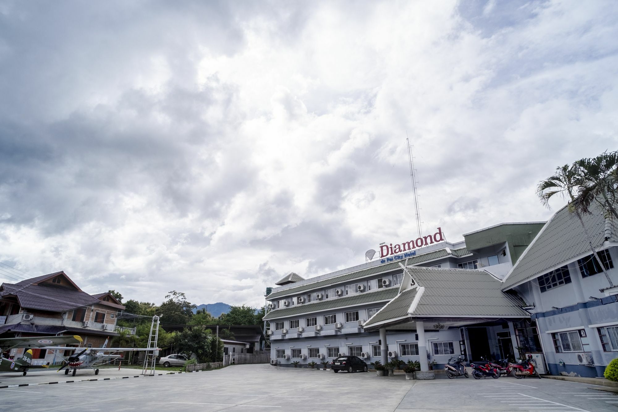 Hotel Diamond de pai Extérieur photo